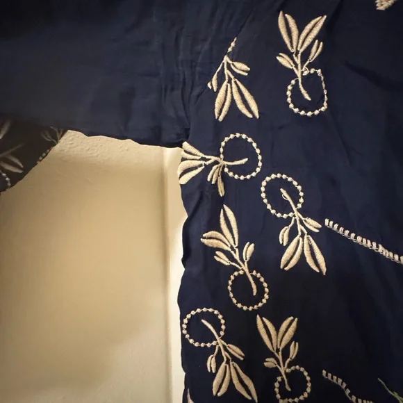 Johnny Was Navy Floral Embroidered Top - Picture 11 of 13